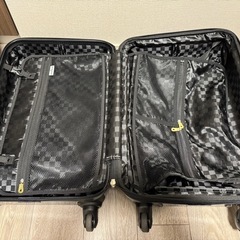 スーツケースの画像