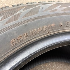 225/55/17スタッドレス　ブリヂストンの画像