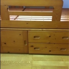 収納付き 二段ベッド（階段収納・ライト付き）11/23までに引き取り希望の画像