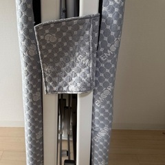 折りたたみ式ベッドの画像