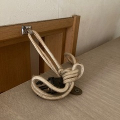 キッチンボード　食器棚の画像