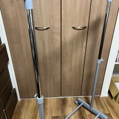 ハンガーラックの画像