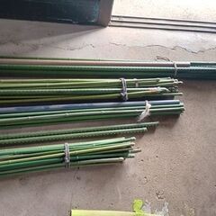 【まとめて100円】園芸用支柱　いろいろ　1m～2mくらい　ポールの画像