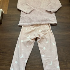 ユニクロ　パジャマ　120の画像