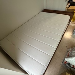 ニトリ　セミダブル　ベッドの画像