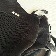 未使用に近くキレイです⚠️アップリカ抱っこ紐 コアラ⚠️𝗔𝗽𝗿𝗶𝗰𝗮 メッシュプラス抱っこ紐 4WAY アップリカ　ブラックの画像