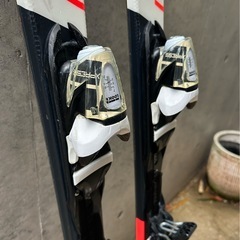 ロシニョールのジュニア用スキー板150cm
の画像