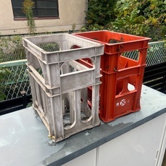 灰皿　棚　酒ケースの画像