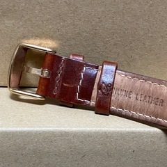 クォーツ腕時計　女性に合うサイズの画像