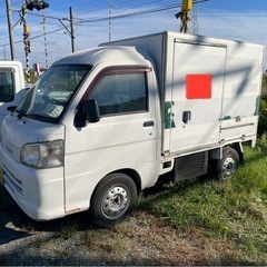 【冷蔵冷凍車】車検切れのためそのまま売りますの画像