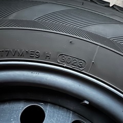 ハイエース　スタッドレス　タイヤホイールせっとセット　の画像