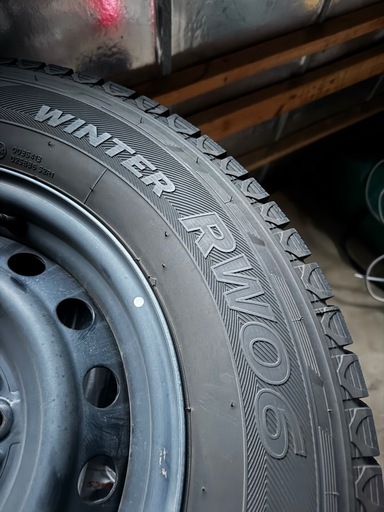 受け渡し決定ハイエース　スタッドレス　タイヤホイールせっとセット