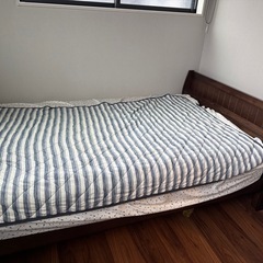 セミダブルベッド  マットレスセットの画像