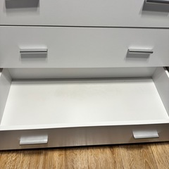 ホワイトチェストの画像