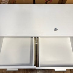 ホワイトチェストの画像