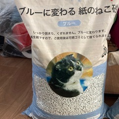 猫の砂　紙タイプの画像