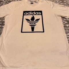 adidas »»» 半袖Tシャツ XLsize？ ホワイトの画像