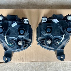 スズキ　ジムニー ノマド 純正ヘッドライト 新車外し の画像