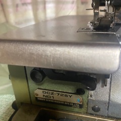 ヤマト　YAMATO 工業用ミシン　dcz-725y nd1 2本針　4本糸オーバーロックミシン　業務用の画像