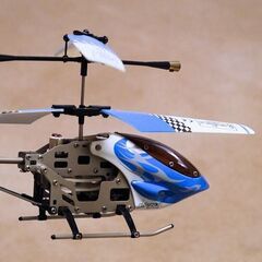 【無料・中古・美品】遠隔操作の【ミニ・ヘリコプター】★重大な不具合あり★の画像