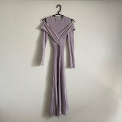 【新品】 GRL ショルダーオープンクロスデザインプリーツニットワンピース　Mの画像