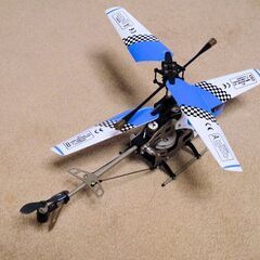 【無料・中古・美品】遠隔操作の【ミニ・ヘリコプター】★重大な不具合あり★の画像