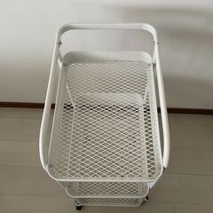 キャスター付き３段ワゴン差し上げます【小伝馬町まで取りに来ていただける方限定】の画像