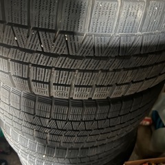 スタッドレスタイヤの画像