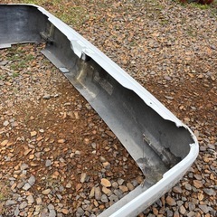 ハイエース　ナロー　LEGANCE リアバンパー　割れあり　補修前提の画像