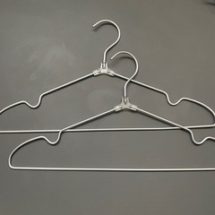 ニトリ 首元が伸びにくいレディースアルミハンガー ルイの画像