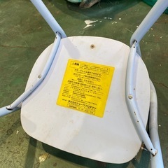 パイプ椅子の画像