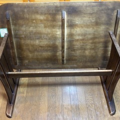 ダイニングテーブルの画像
