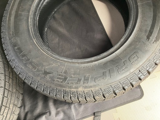 お取引決定しました‼️中古です ハイエース 冬タイヤ スタッドレスタイヤ 