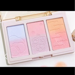 チーク アイシャドウの画像