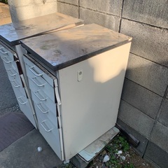 「先着順」 収納キャビネットの画像