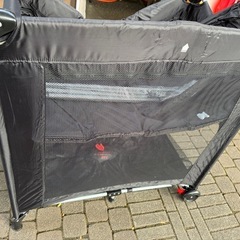 ネビオ　折りたたみベビーべベッドの画像