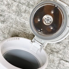 2021年製 象印 スチーム式ポット型加湿器 EE-RQ50の画像