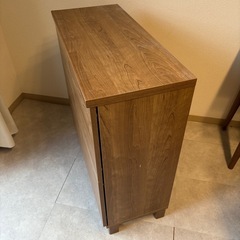 四面収納家具の画像