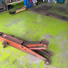 ガレージジャッキ（ジャンク）の画像