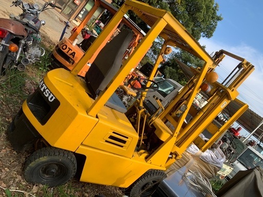 フォークリフト