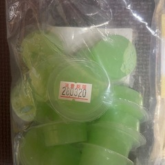 デュビア、レッドローチなどの餌の画像