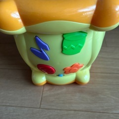 赤ちゃん音の鳴るおもちゃドラムメロディドラムメロディーの画像