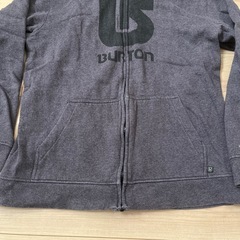 【美品】BURTONメンズ裏起毛パーカーMの画像