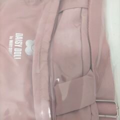 【新品未使用】デイジードール by マリークヮント　2Way　ショルダーバッグ　ピンク　ナイロン製バッグ　ピンクショルダーバッグ、ロゴ刺繍付き　DAISY DOLL by MARY QUANT　251110-1Yの画像