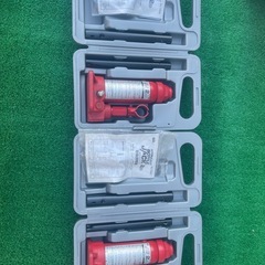 2トンジャッキ2個の画像