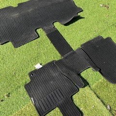 フリードスパイク　 純正マットの画像