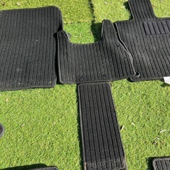 フリードスパイク　 純正マットの画像