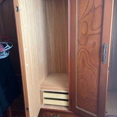 桐の箪笥の画像