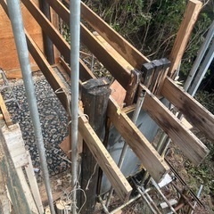 解体に伴いあげます　薪に如何ですか？の画像