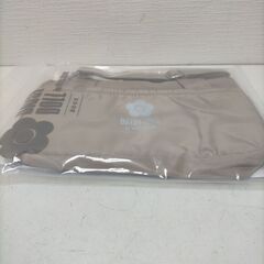  【新品未使用】デイジードール by マリークヮント　2Way　ショルダーバッグ　ベージュ　ナイロン製バッグ　ベージュショルダーバッグ、ロゴ付き　DAISY DOLL by MARY QUANT　251110-3Yの画像